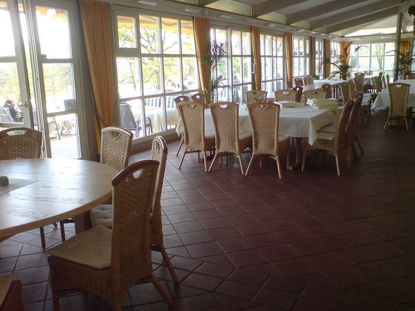 Bilder Restaurant Romanikum am Golfplatz Maxlrain Dinzer Cafe und Restaurant
